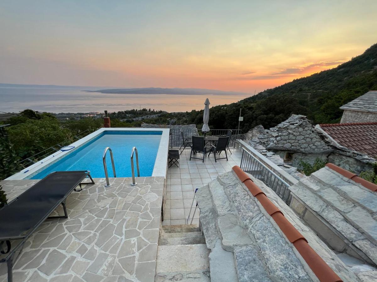Kristina - - Topici, Private Outdoor Swimmingpool, Wifi * Baška Voda